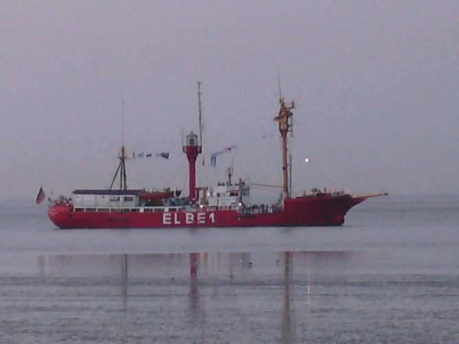 Das Feuerschiff Elbe 1 auf dem Wasser